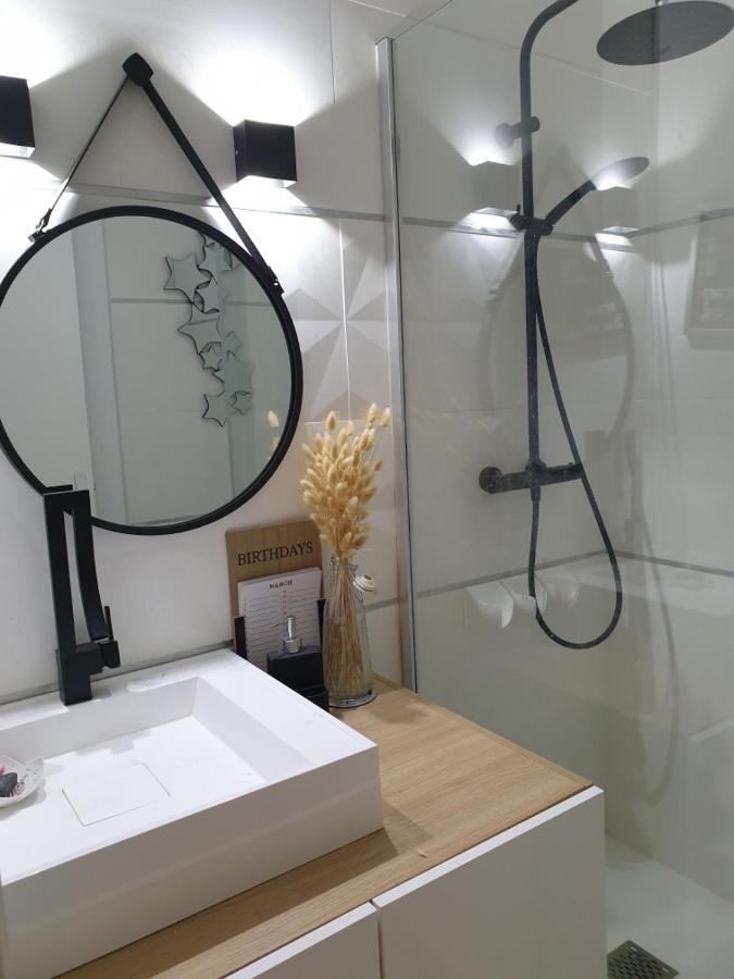Charmant Studio Au Centre De La Ville ヴァンヌ エクステリア 写真